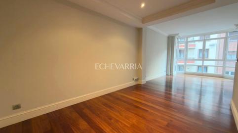 Photo 3 of Flat to rent in Las Arenas, Getxo