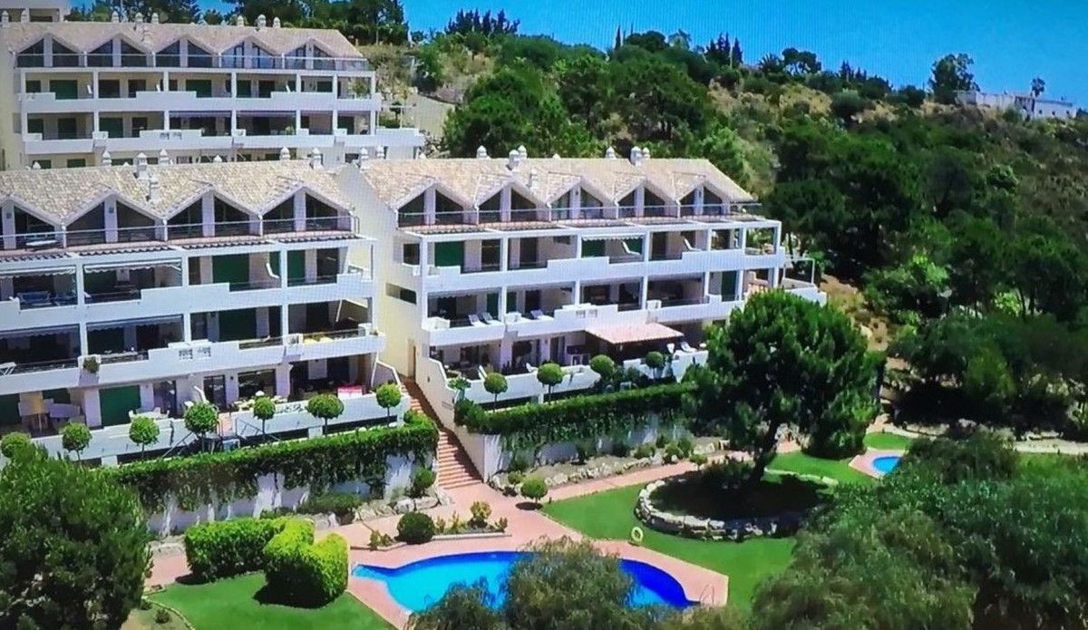 Exterior view of Apartment for sale in Mijas  with Air Conditioner, Private garden and Terrace