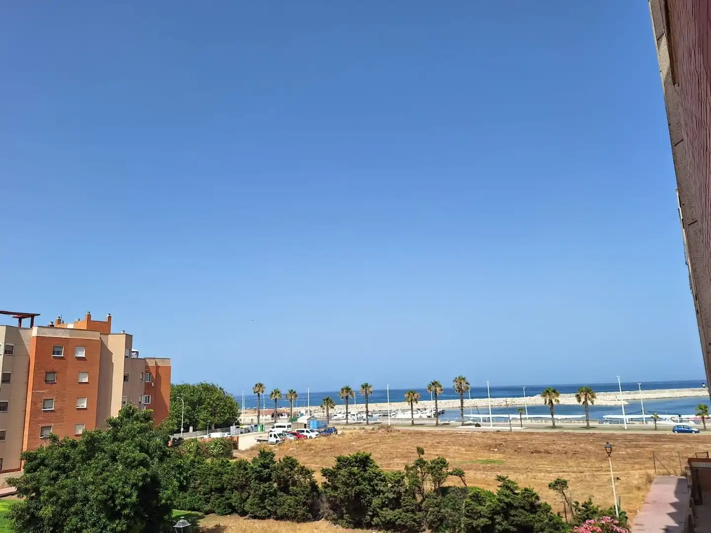 Vista exterior de Piso en venta en La Línea de la Concepción con Aire acondicionado, Calefacción y Terraza
