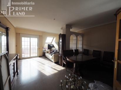 Sala d'estar de Àtic en venda en Tomelloso amb Aire condicionat, Calefacció i Terrassa