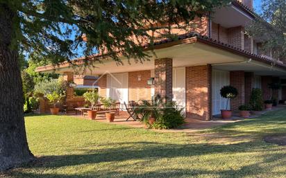 Jardí de Casa o xalet en venda en Sant Vicenç de Montalt amb Aire condicionat i Terrassa