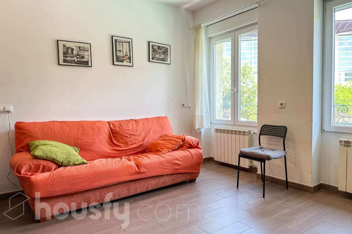 Living room of Flat for sale in  Madrid Capital  with Air Conditioner and Heating