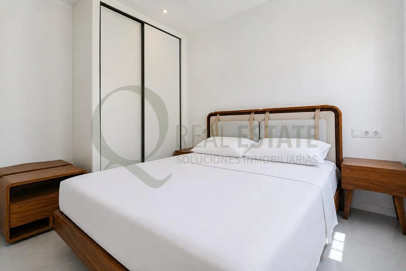 Dormitori de Casa o xalet en venda en Sant Joan d'Alacant amb Aire condicionat, Jardí privat i Piscina