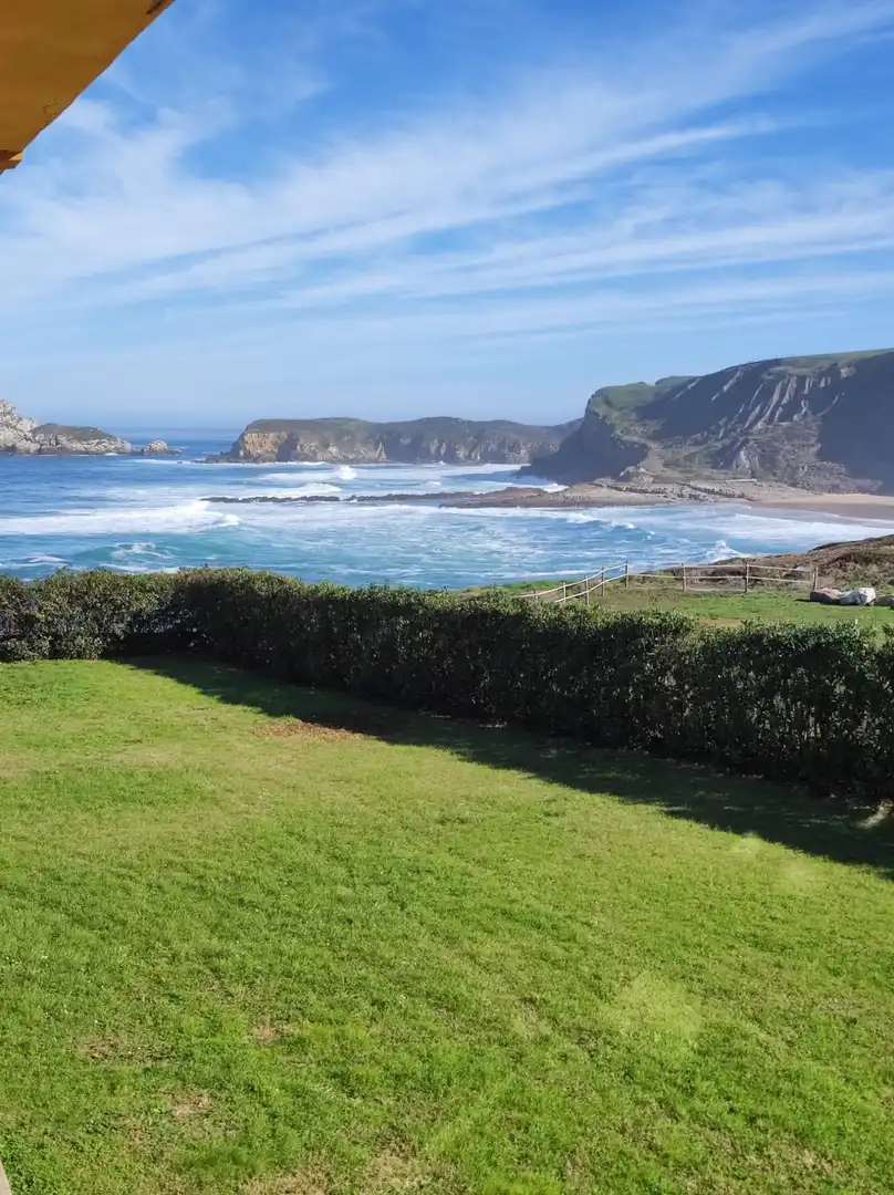 Vista exterior de Casa o chalet de alquiler en Miengo con Calefacción, Jardín privado y Amueblado