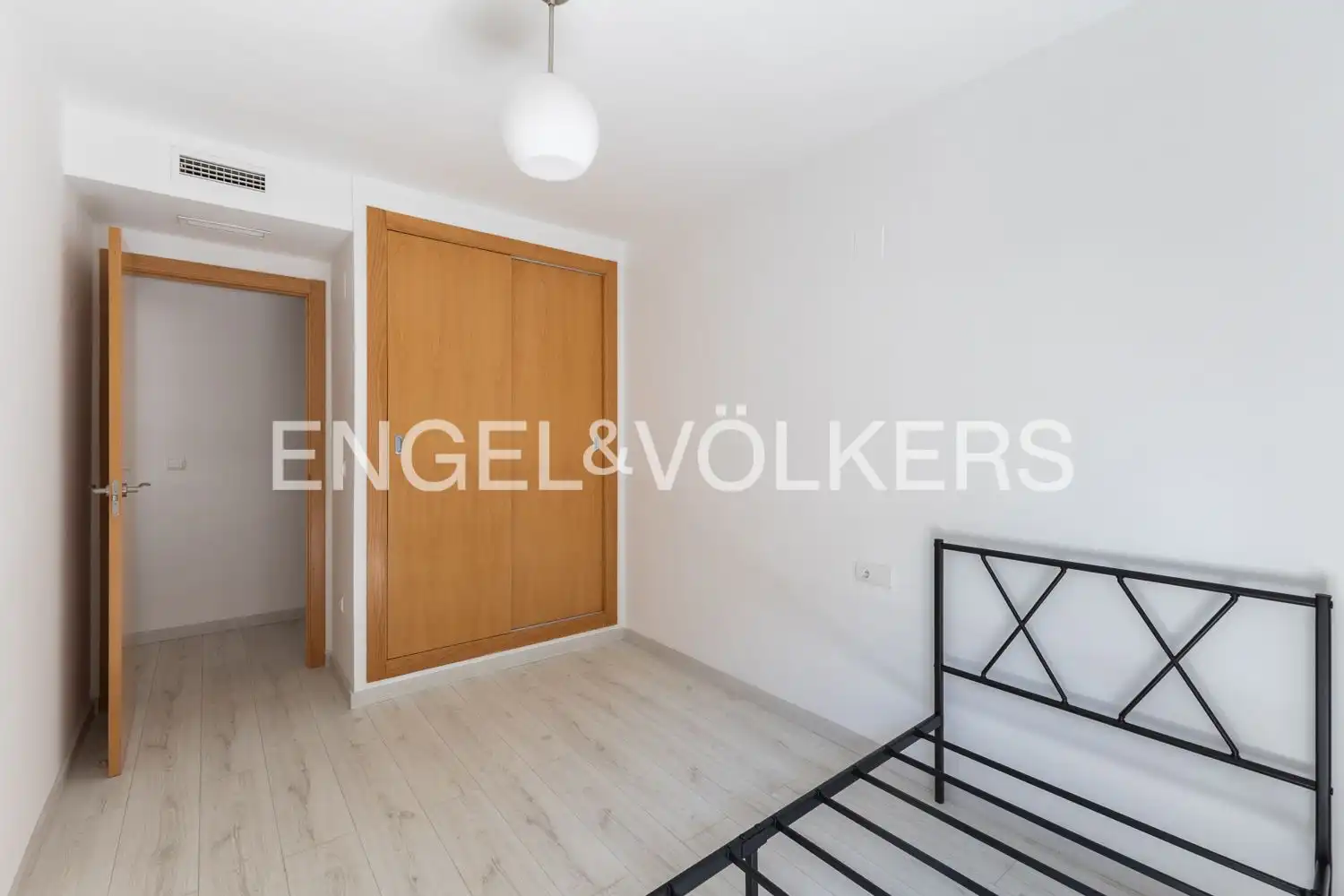 Habitación de Piso en venta en Valencia con Aire acondicionado, Calefacción y Amueblado
