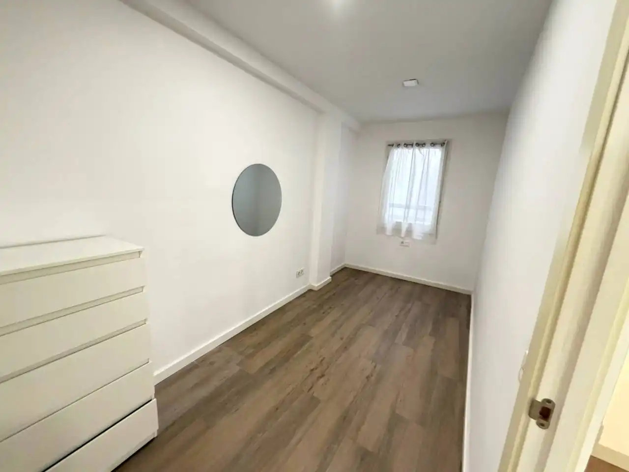 Schlafzimmer von Wohnung zum Verkauf in Barcelona mit Terrasse und Balkon