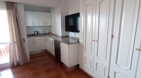 Foto 3 von Wohnung zum Verkauf in Calle Lamo de Espinosa, 10, Puerto Deportivo, Fuengirola