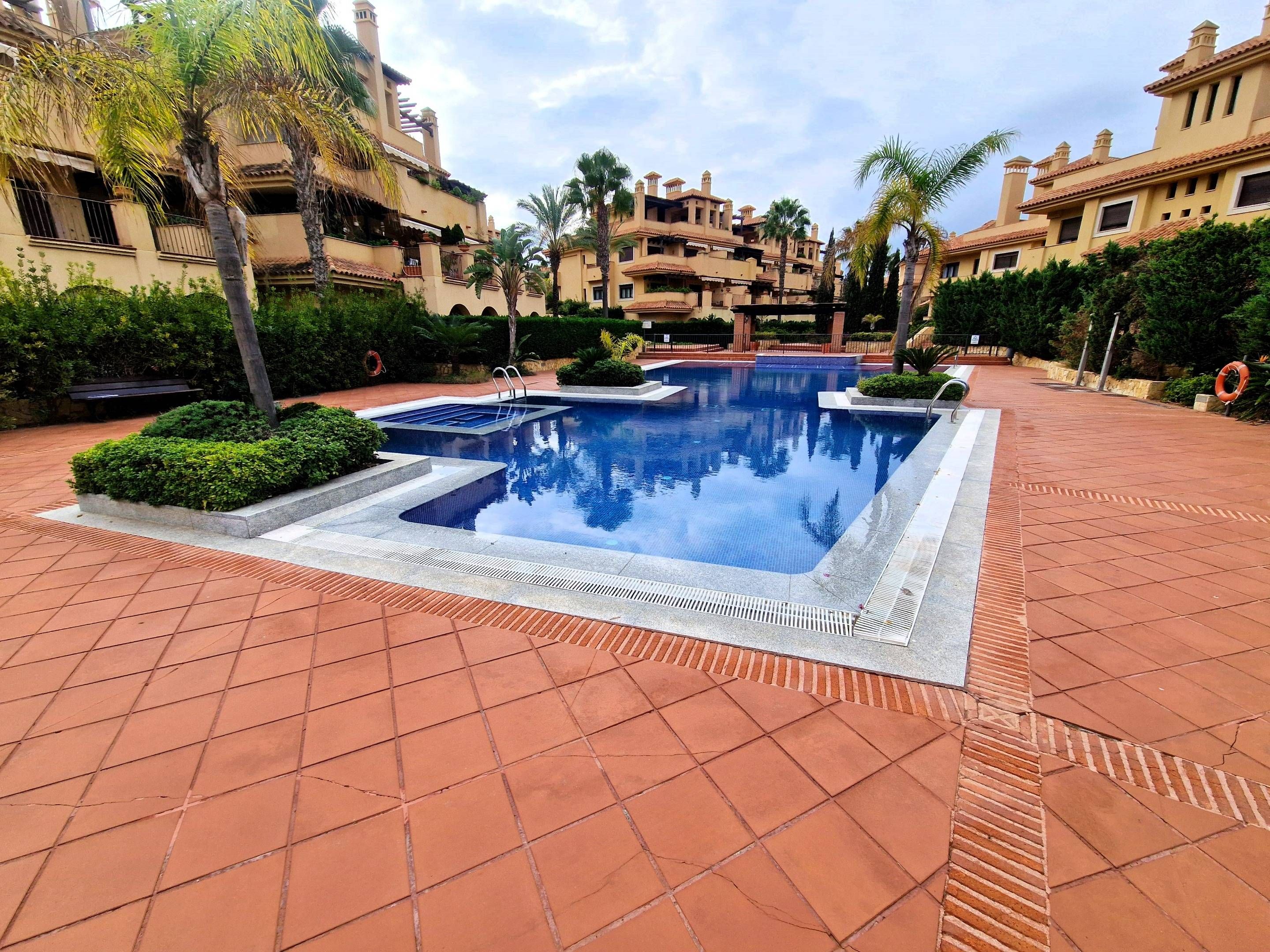 Piscina de Pis en venda en Águilas amb Calefacció, Terrassa i Piscina comunitària