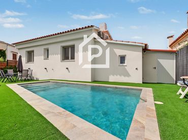 Xalet amb piscina en venda a cordova