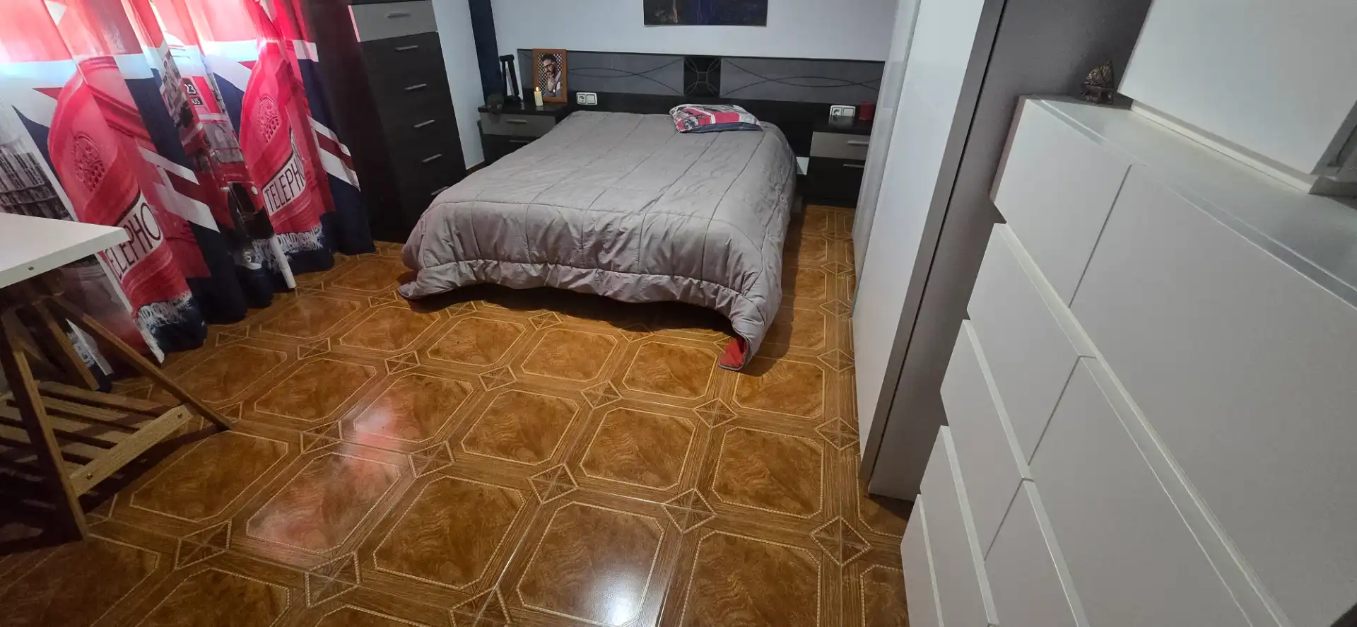 Dormitori de Casa o xalet en venda en Jaén amb Aire condicionat, Jardí privat i Piscina