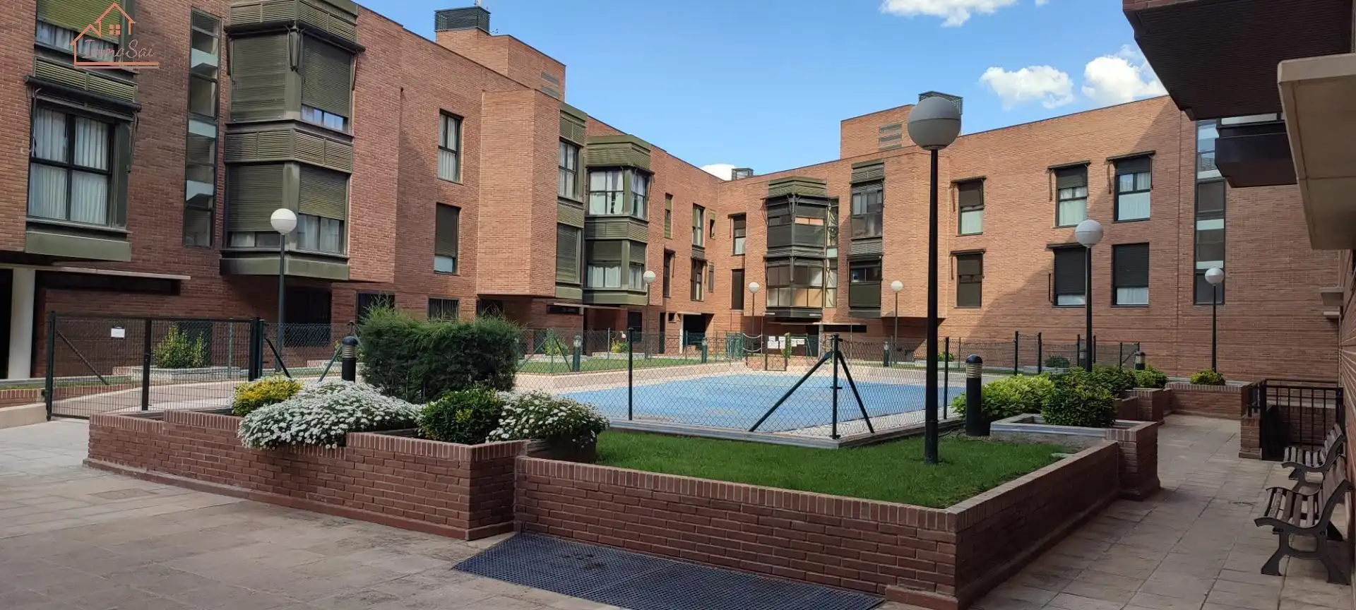 Vista exterior de Pis de lloguer en  Madrid Capital amb Calefacció, Jacuzzi i Piscina comunitària
