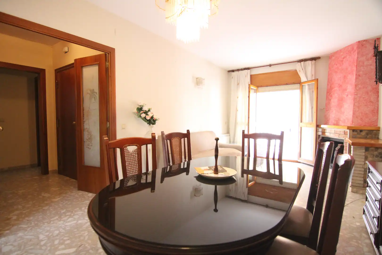 Comedor de Piso en venta en Olesa de Montserrat con Calefacción, Terraza y Horno