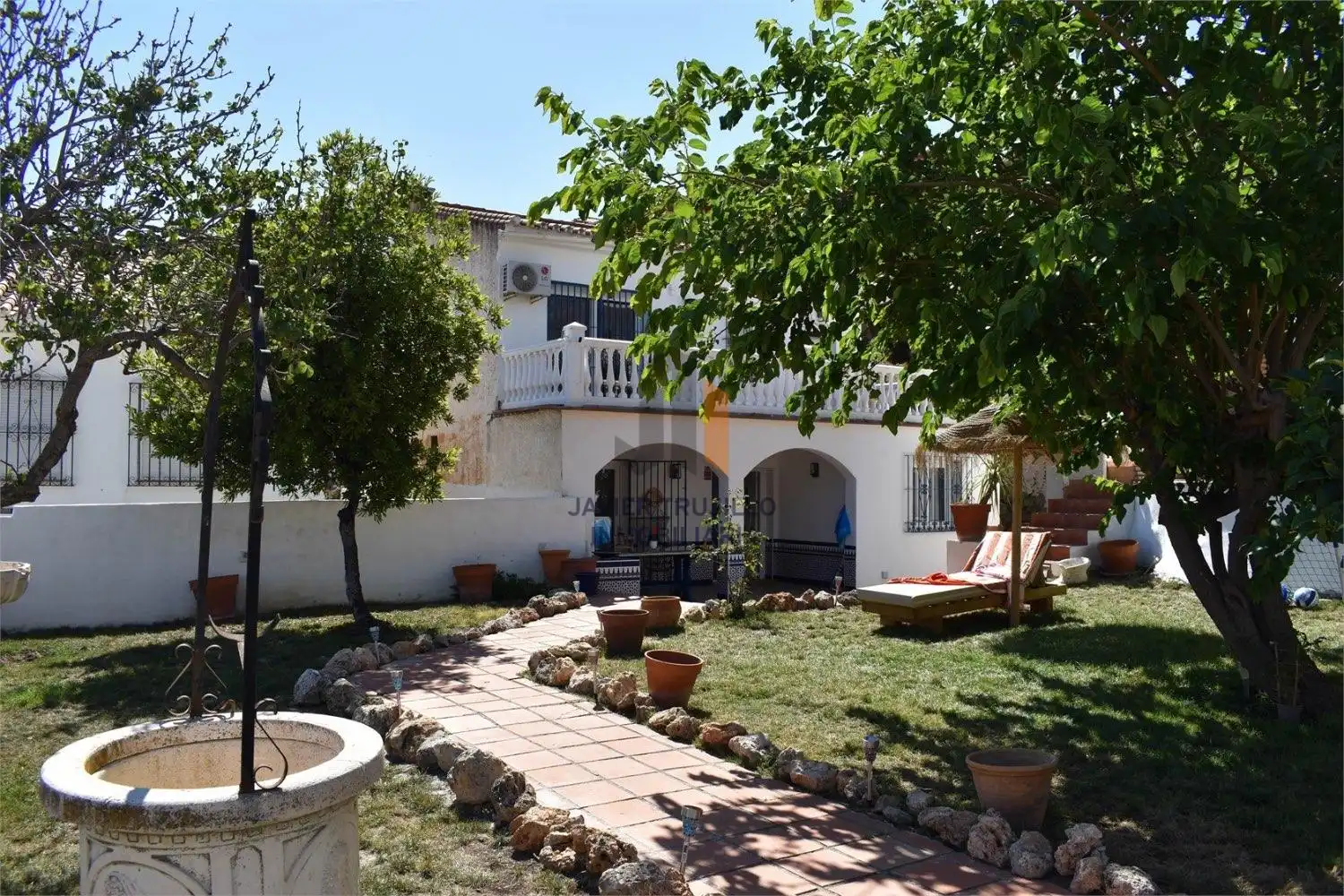 Jardí de Casa o xalet en venda en Vélez-Málaga amb Terrassa, Traster i Moblat