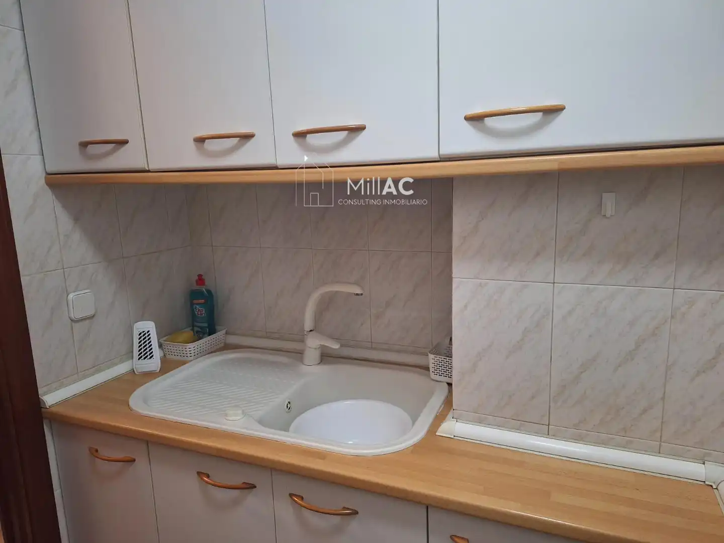 Kitchen of Flat for rent in Madrid  with Air Conditioner, Heating and Furnished