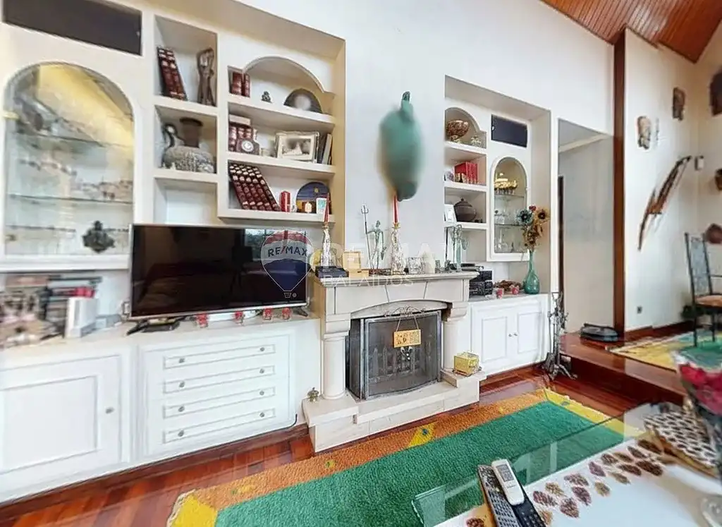 Sala de estar de Casa o chalet en venta en Vigo  con Calefacción, Jardín privado y Parquet