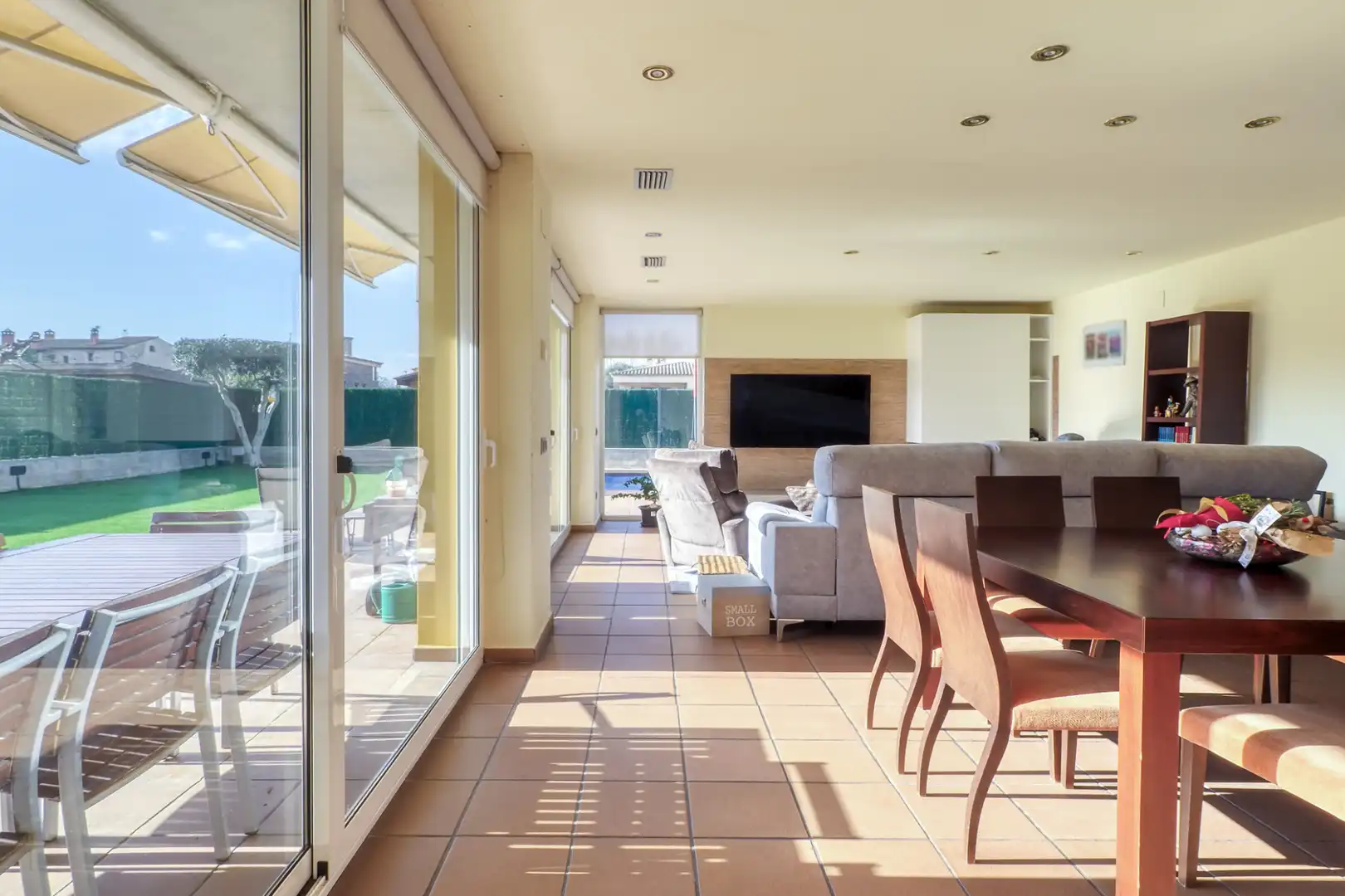 Sala de estar de Casa o chalet en venta en Borrassà con Aire acondicionado, Calefacción y Jardín privado