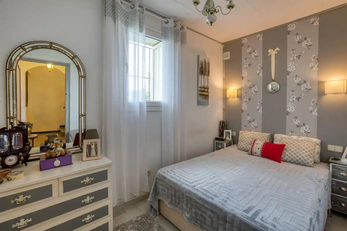 Schlafzimmer von Country house zum Verkauf in Sant Pere Pescador mit Privatgarten