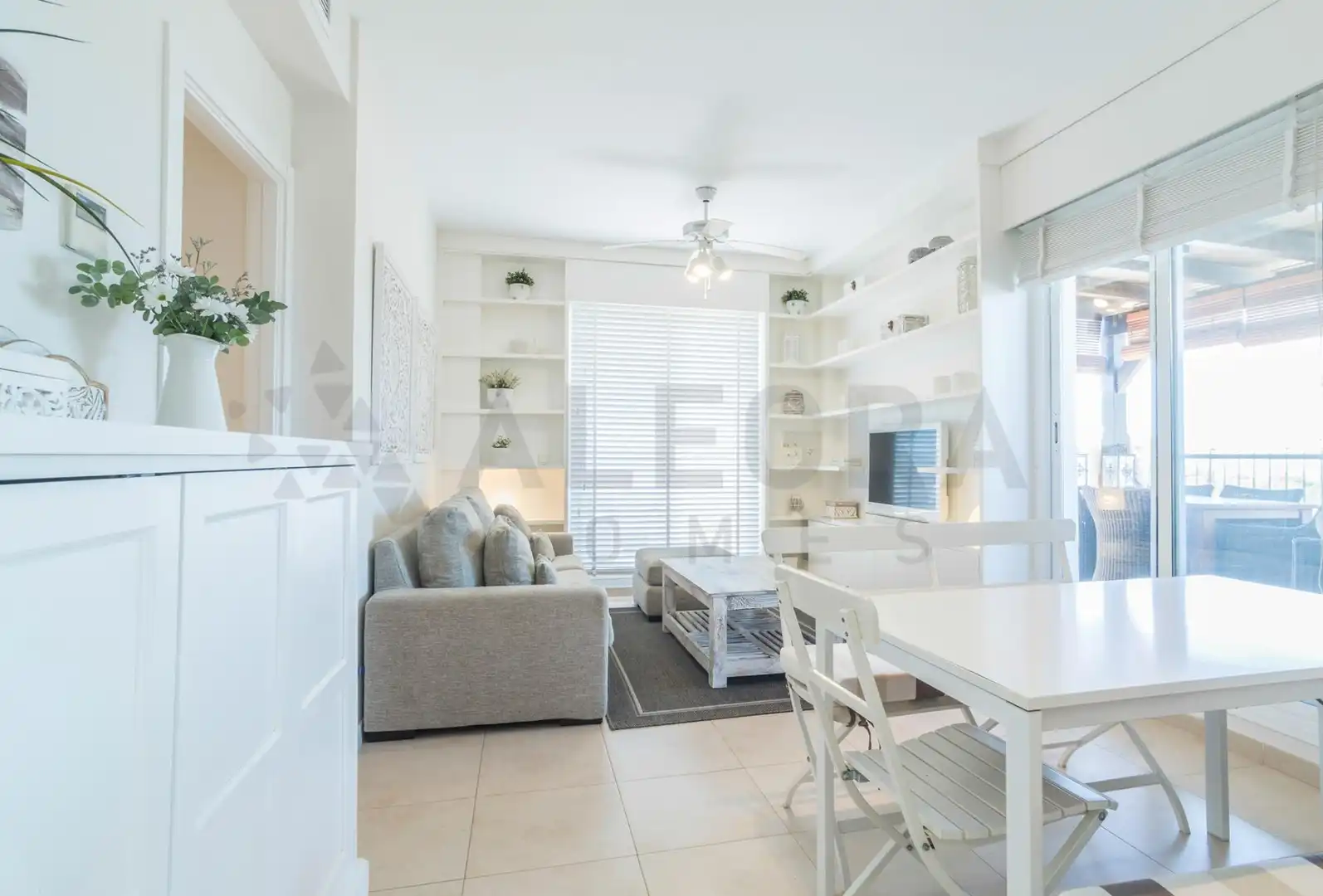 Sala de estar de Ático en venta en Rota con Aire acondicionado, Jardín privado y Terraza
