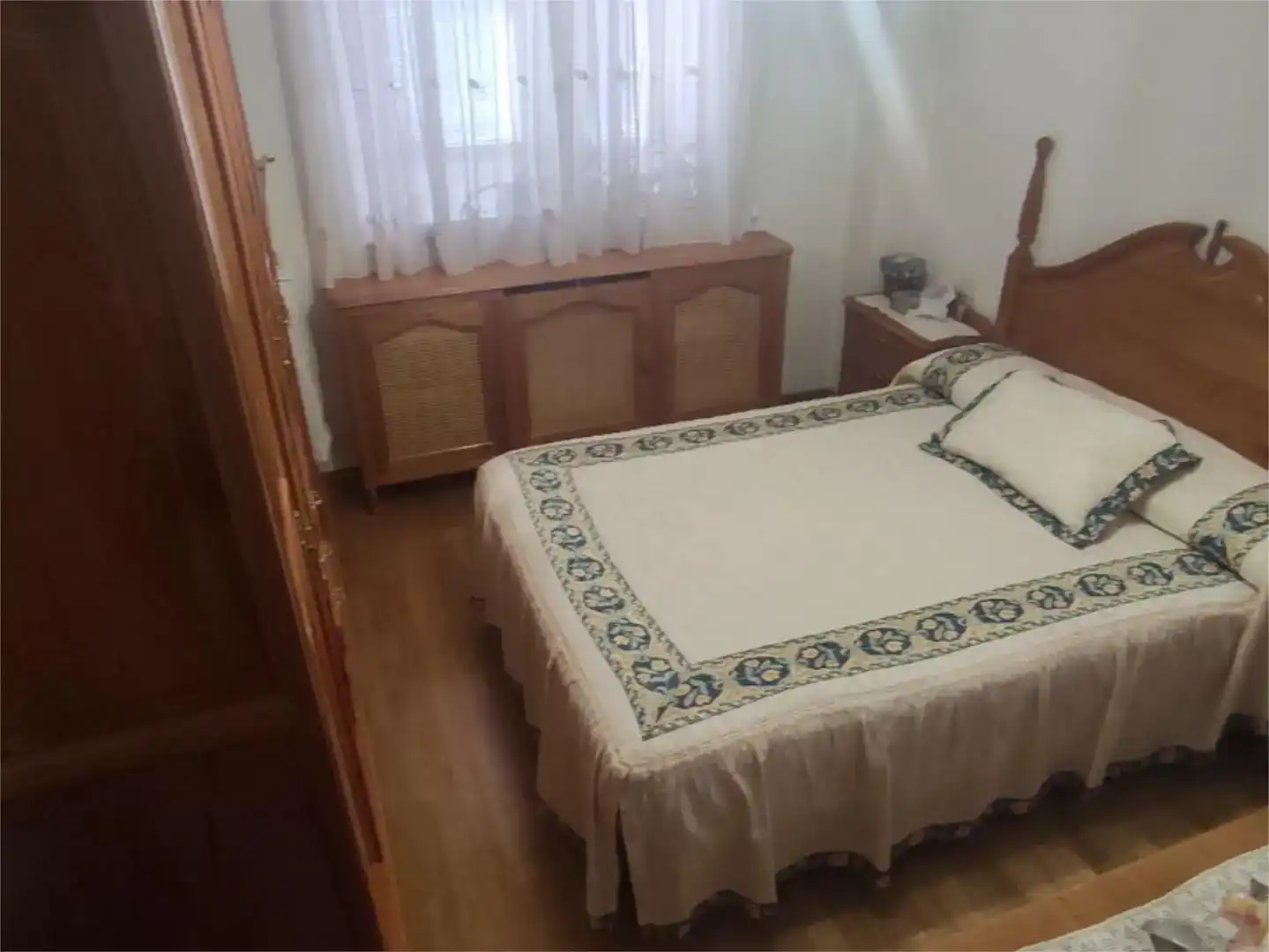 Dormitori de Pis en venda en Zamora Capital  amb Aire condicionat, Parquet i Balcó