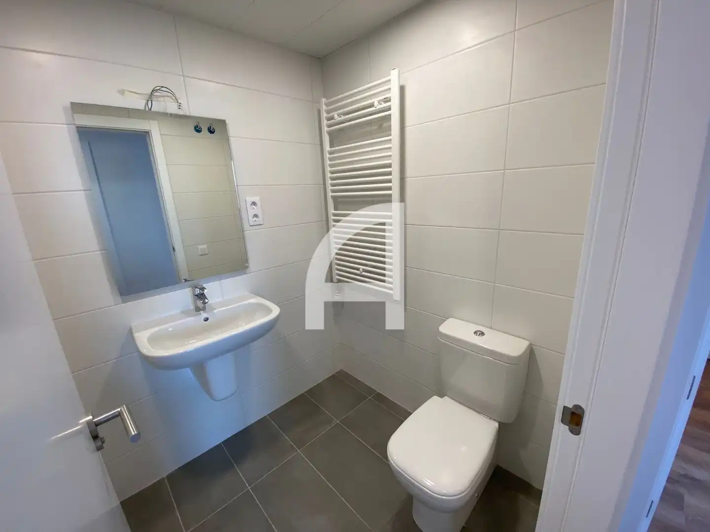Baño de Piso en venta en Terrassa con Aire acondicionado, Calefacción y Terraza