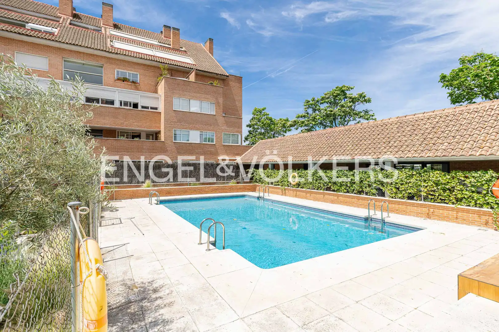 Piscina de Piso en venta en Madrid con Aire acondicionado, Calefacción y Terraza