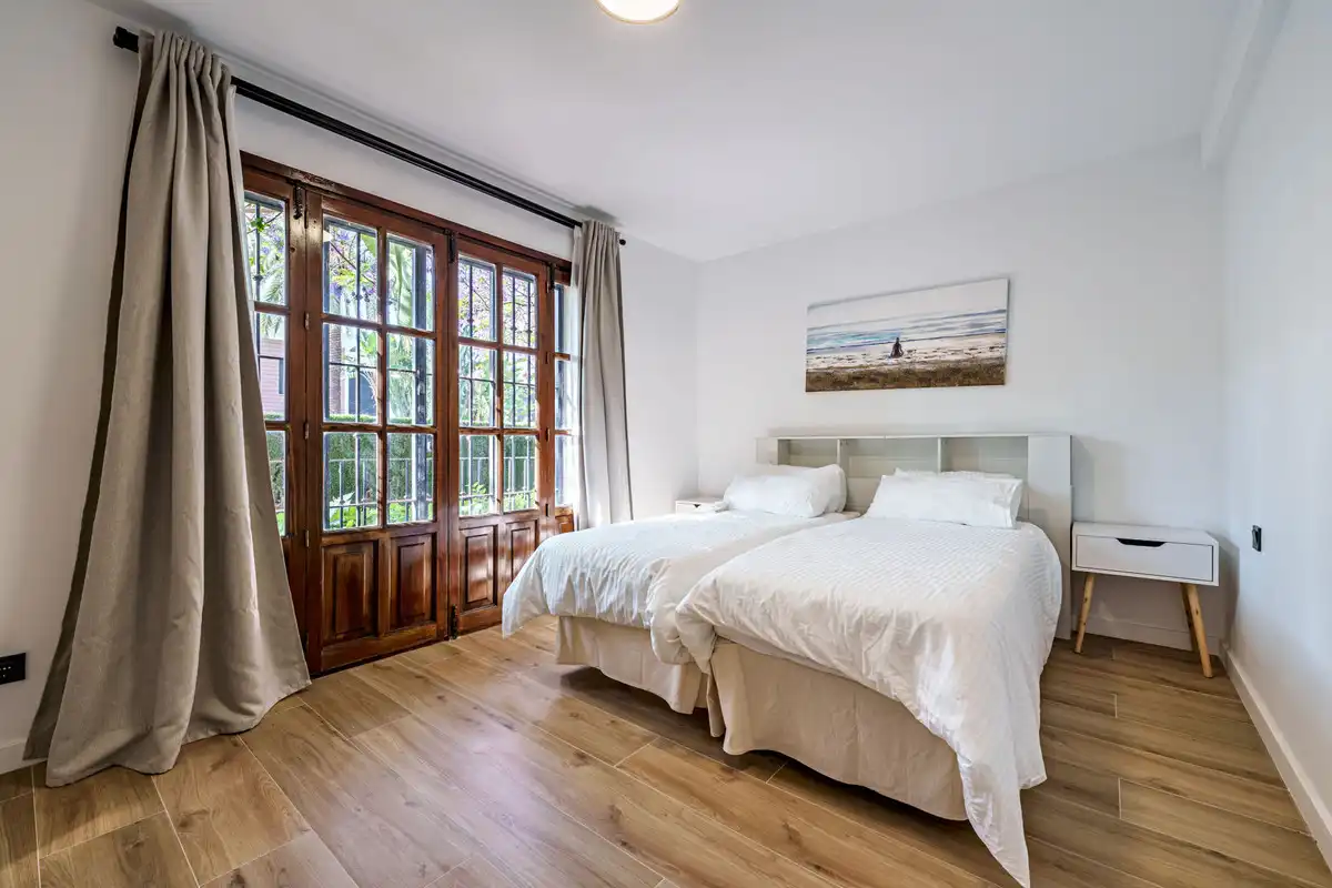 Bedroom of Flat for sale in Marbella  with Air Conditioner and Terrace
