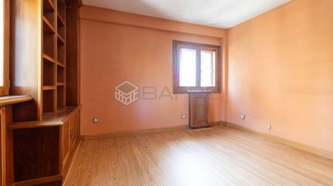 Foto 3 de Piso en venta en Calle de Fermín Caballero, La Paz, Madrid Capital