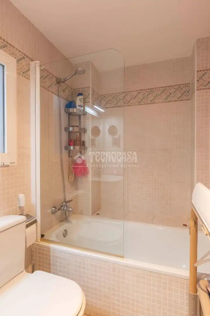 Bathroom of Flat for sale in Valencia