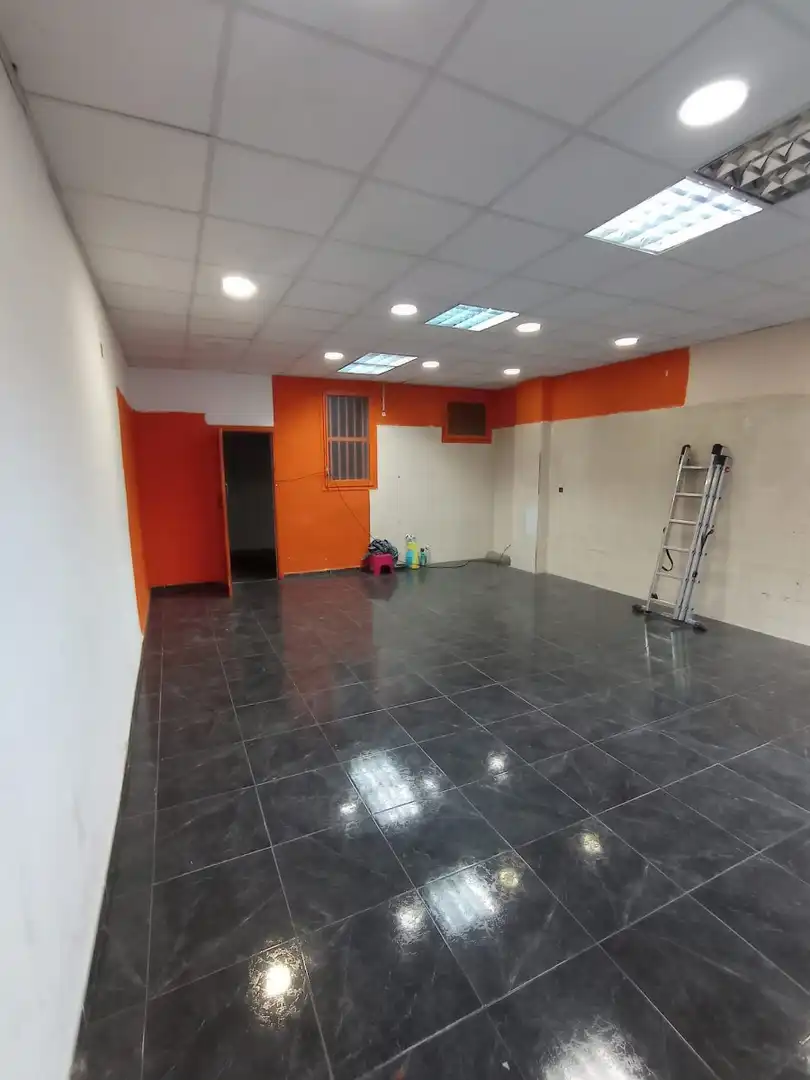 Local en venta en Sabadell con Aire acondicionado