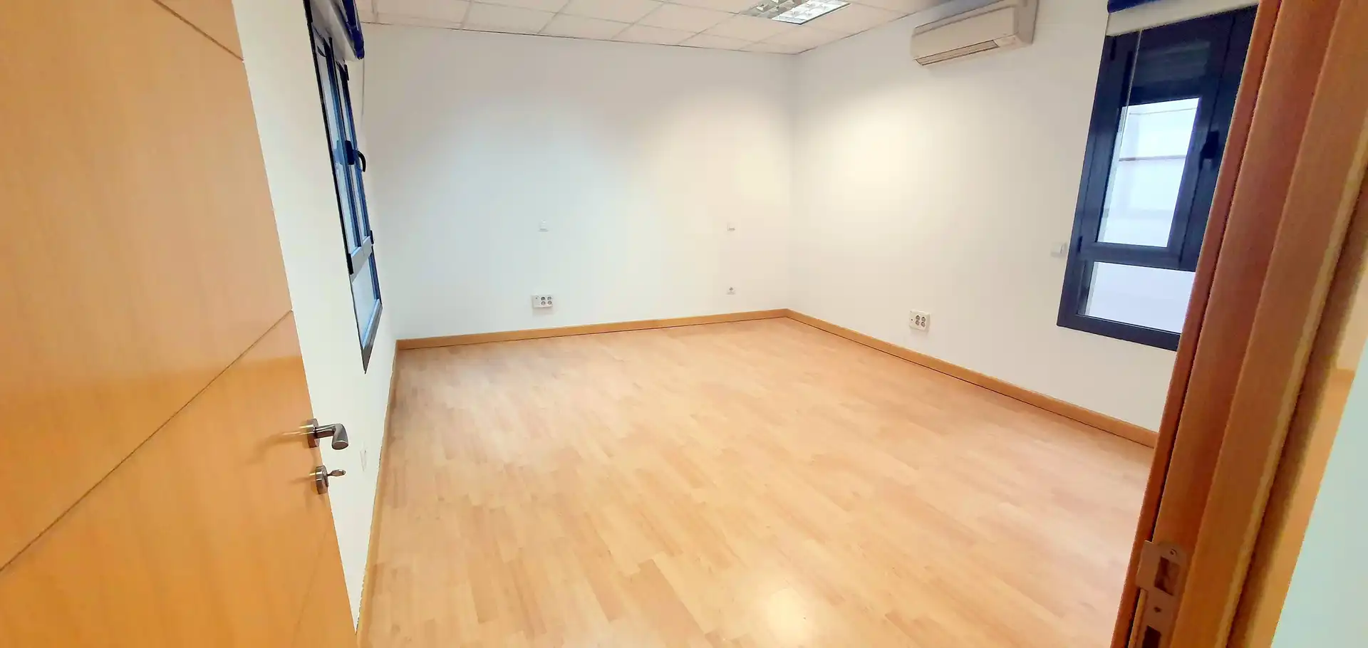Oficina de alquiler en Pozuelo de Alarcón con Aire acondicionado, Calefacción y Terraza