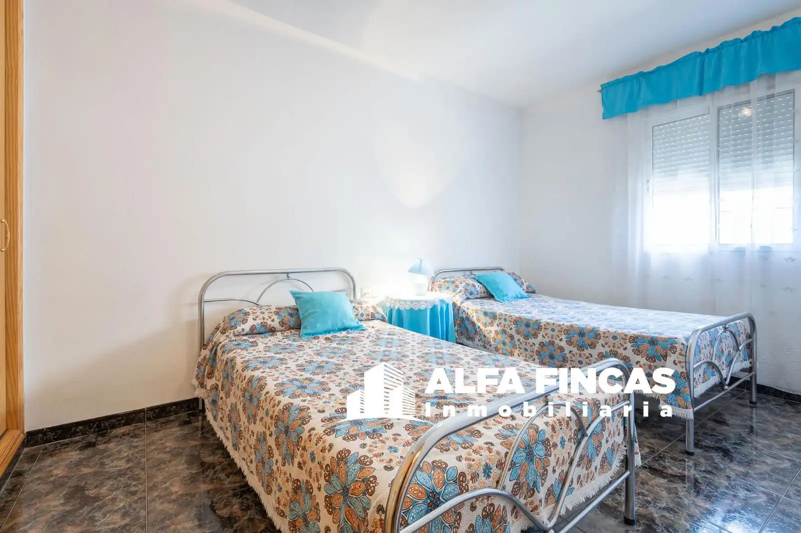 Dormitori de Casa o xalet en venda en El Picazo   amb Jardí privat i Traster