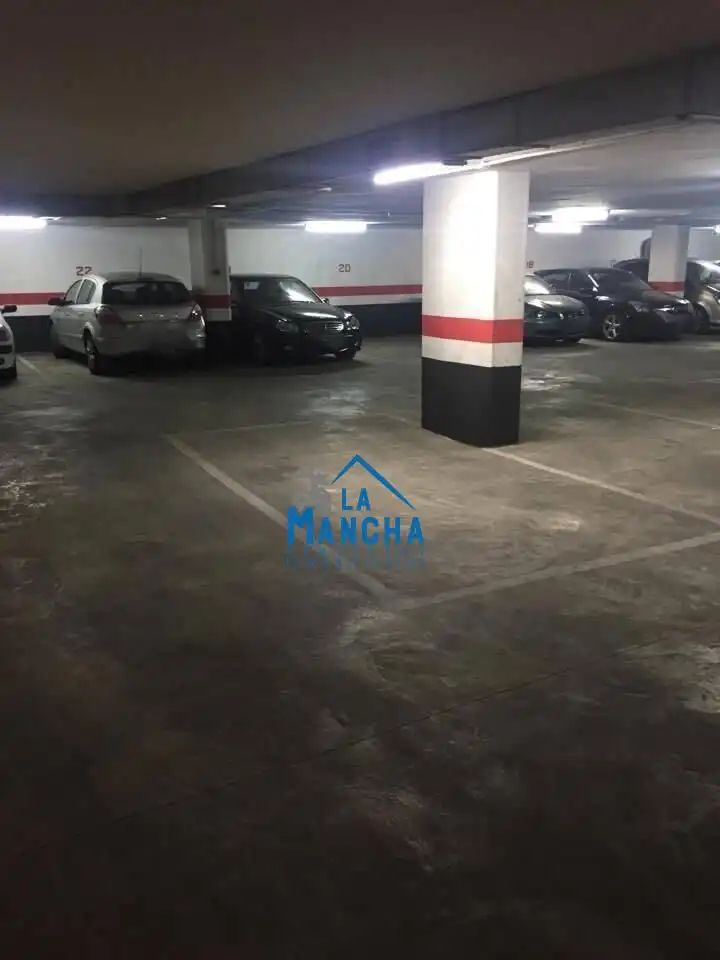 Parkplatz von Garage zum Verkauf in Albacete