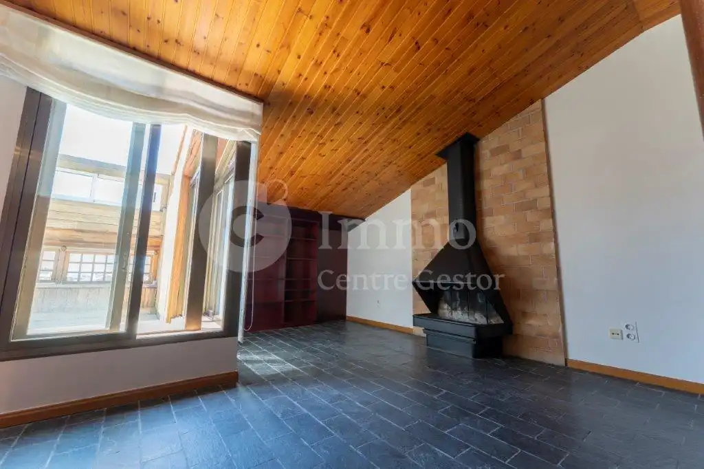 Sala de estar de Dúplex en venta en Lleida con Aire acondicionado, Calefacción y Parquet