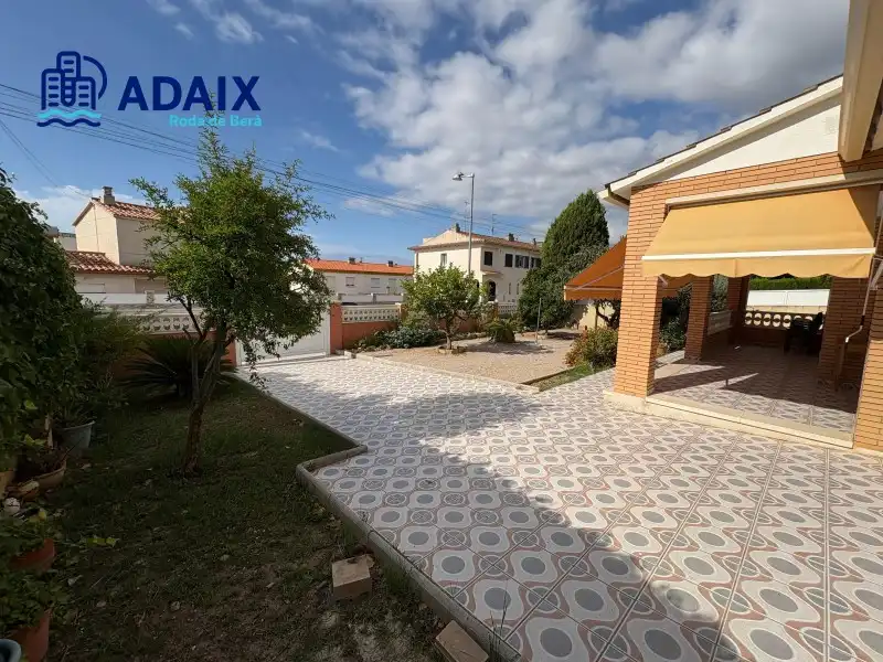 Exterior view of Houses for sale in Roda de Berà  with Air Conditioner, Heating and Terrace