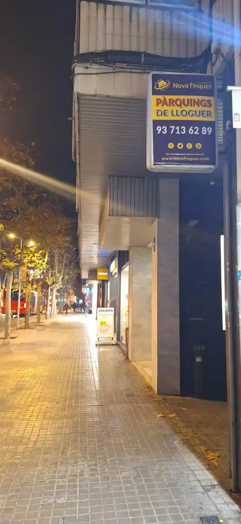 Garaje de alquiler en Avenida AVD, BARBERÀ , Eixample