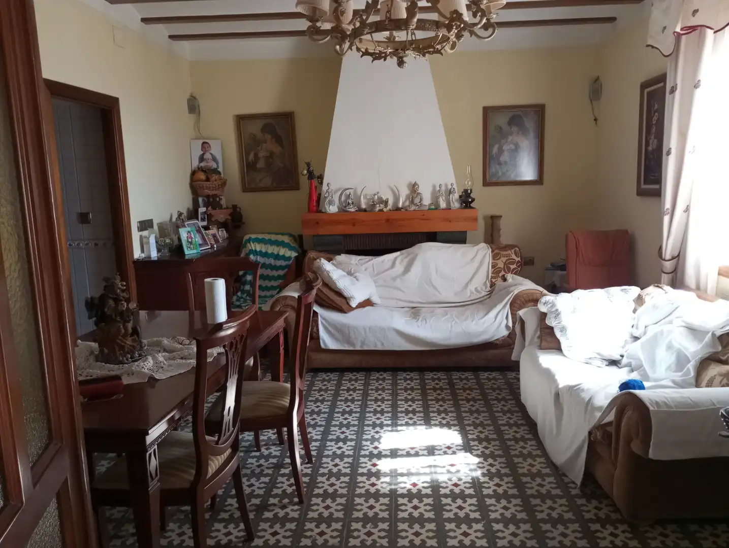 Sala d'estar de Casa o xalet de lloguer en Cortes de Baza amb Moblat, Es permeten mascotes i Piscina comunitària