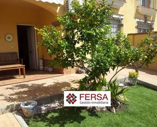 Vista exterior de Casa o xalet de lloguer en El Puerto de Santa María amb Aire condicionat, Calefacció i Jardí privat