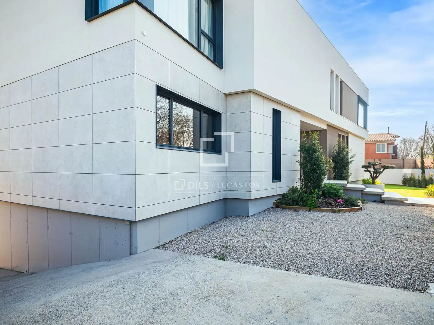 Vista exterior de Casa o xalet en venda en Sant Cugat del Vallès amb Aire condicionat, Calefacció i Jardí privat