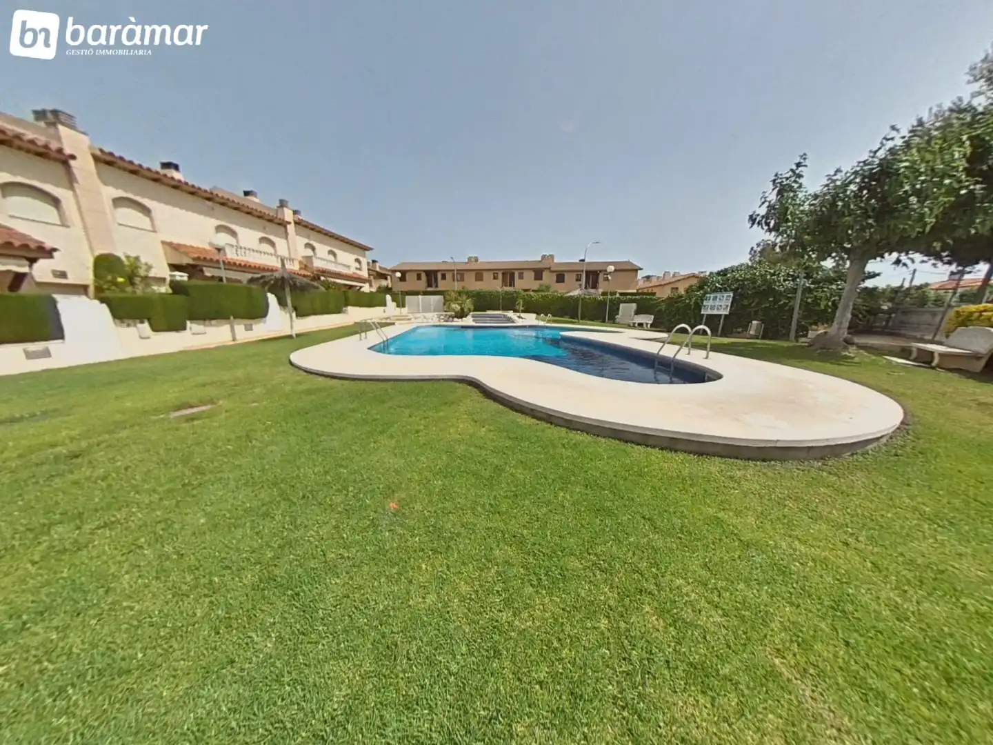 Maison mitoyenne avec terrasse à louer à Carrer del Vallespir, imagen 2