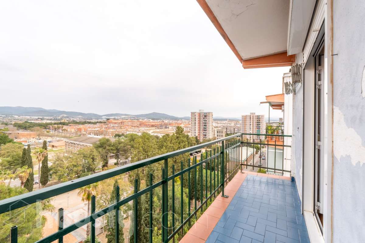 Balcony of Attic for sale in Vilanova i la Geltrú  with Air Conditioner, Heating and Parquet flooring