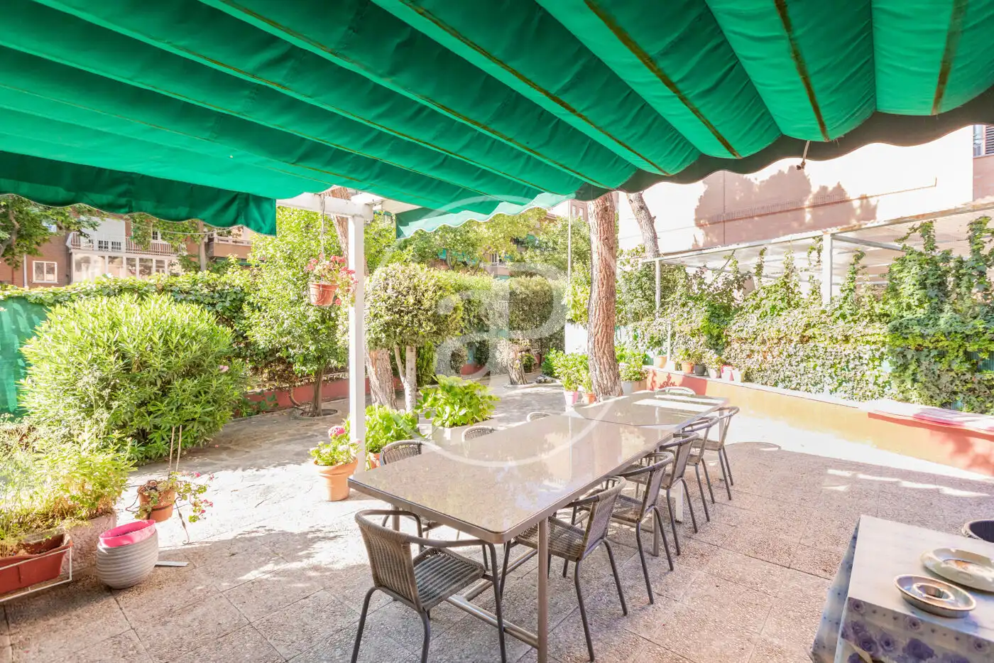 Terraza de Casa adosada en venta en Madrid con Aire acondicionado, Calefacción y Jardín privado