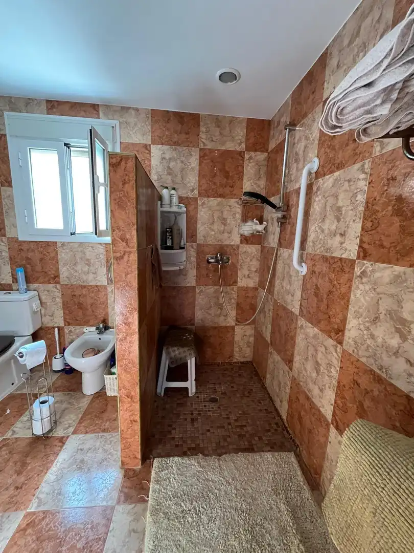 Badezimmer von Country house zum Verkauf in Chiclana de la Frontera mit Privatgarten, Abstellraum und Schwimmbad