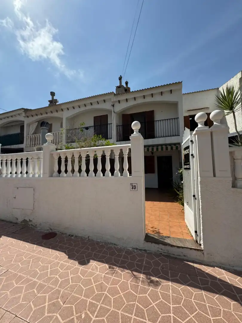 Vista exterior de Casa o xalet en venda en Santa Pola amb Aire condicionat, Calefacció i Jardí privat