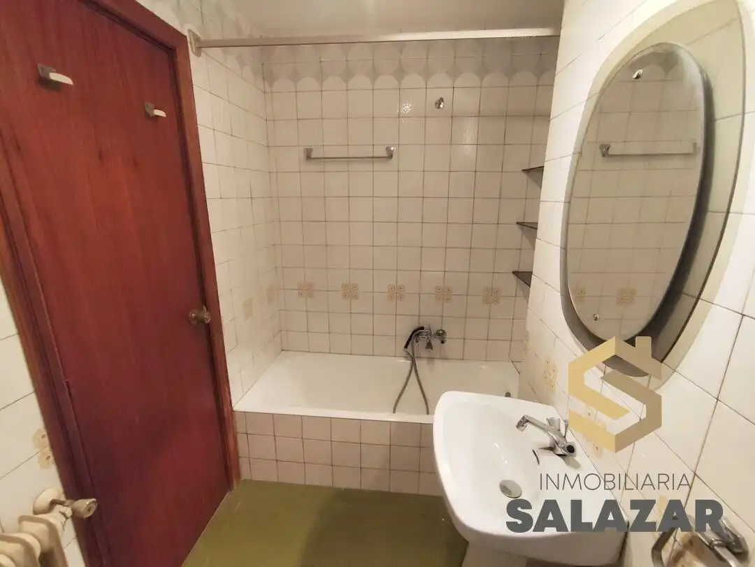 Badezimmer von Wohnung zum Verkauf in Bilbao  mit Heizung