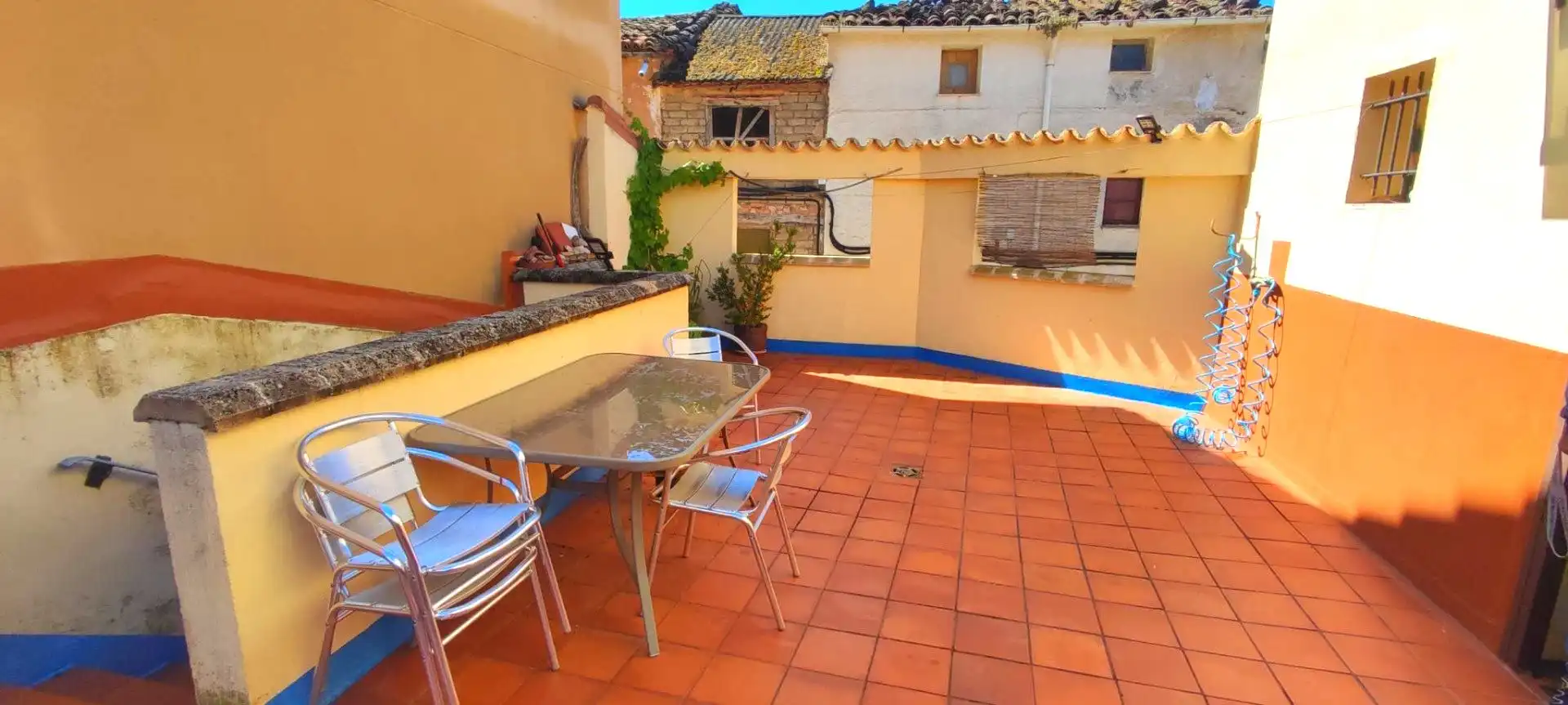Terraza de Piso en venta en La Puebla de Castro con Calefacción, Terraza y Trastero