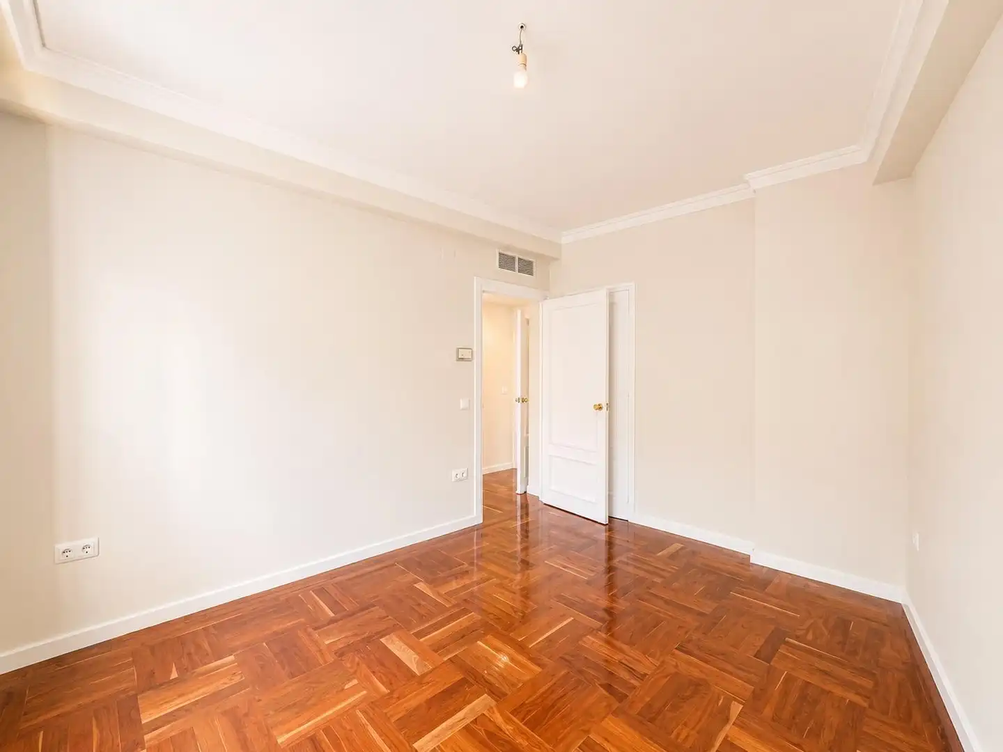 Habitación de Ático de alquiler en Madrid con Calefacción, Parquet y Terraza