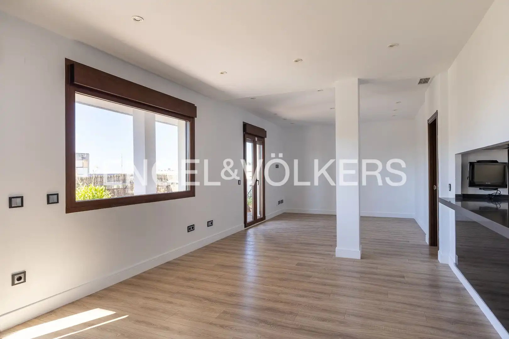 Living room of Flat for rent in Madrid  with Air Conditioner, Heating and Parquet flooring