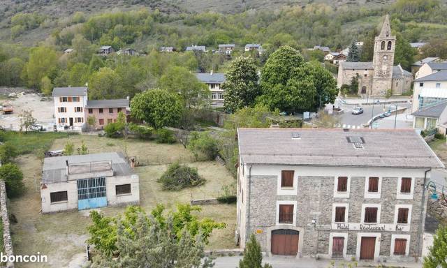 Edificio en Venta en Place de l'Église, 3 en Angoustrine  -  Villeneuve - des - Escaldes