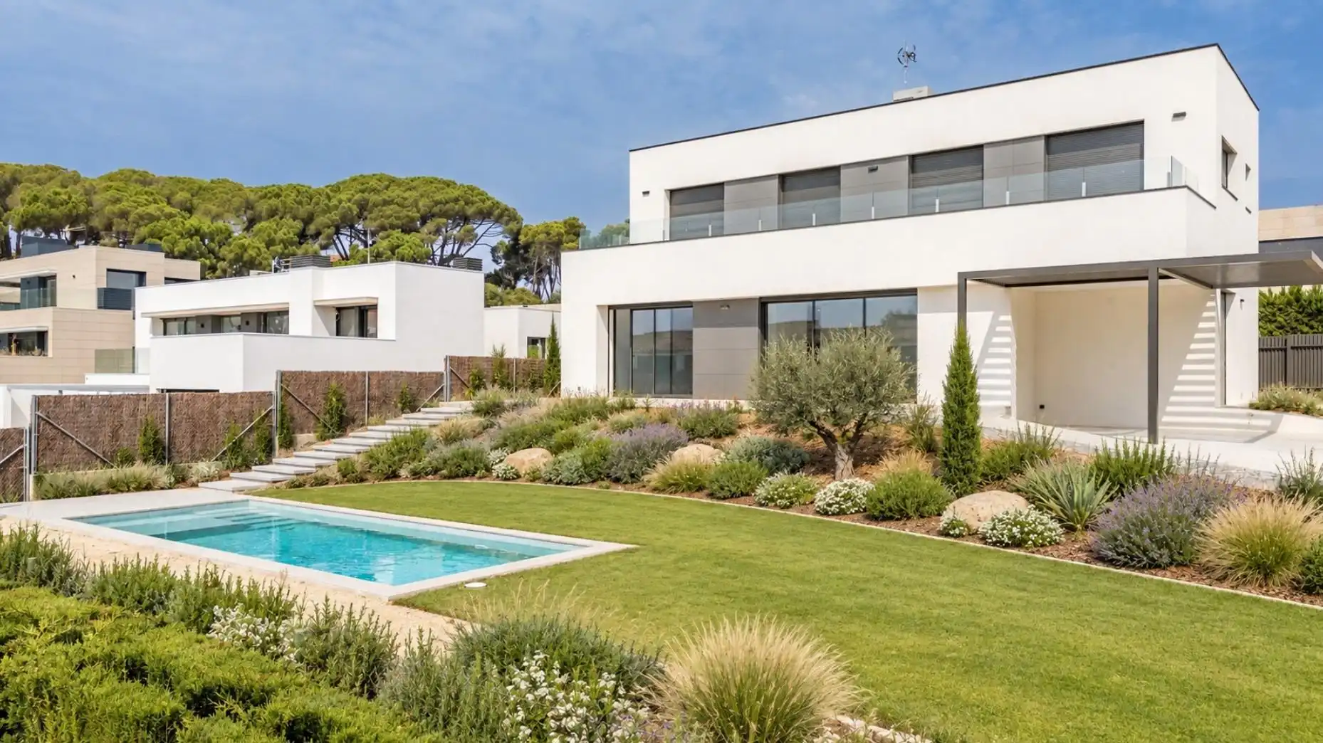 Casa amb piscina en venda a Calle MENORCA 2