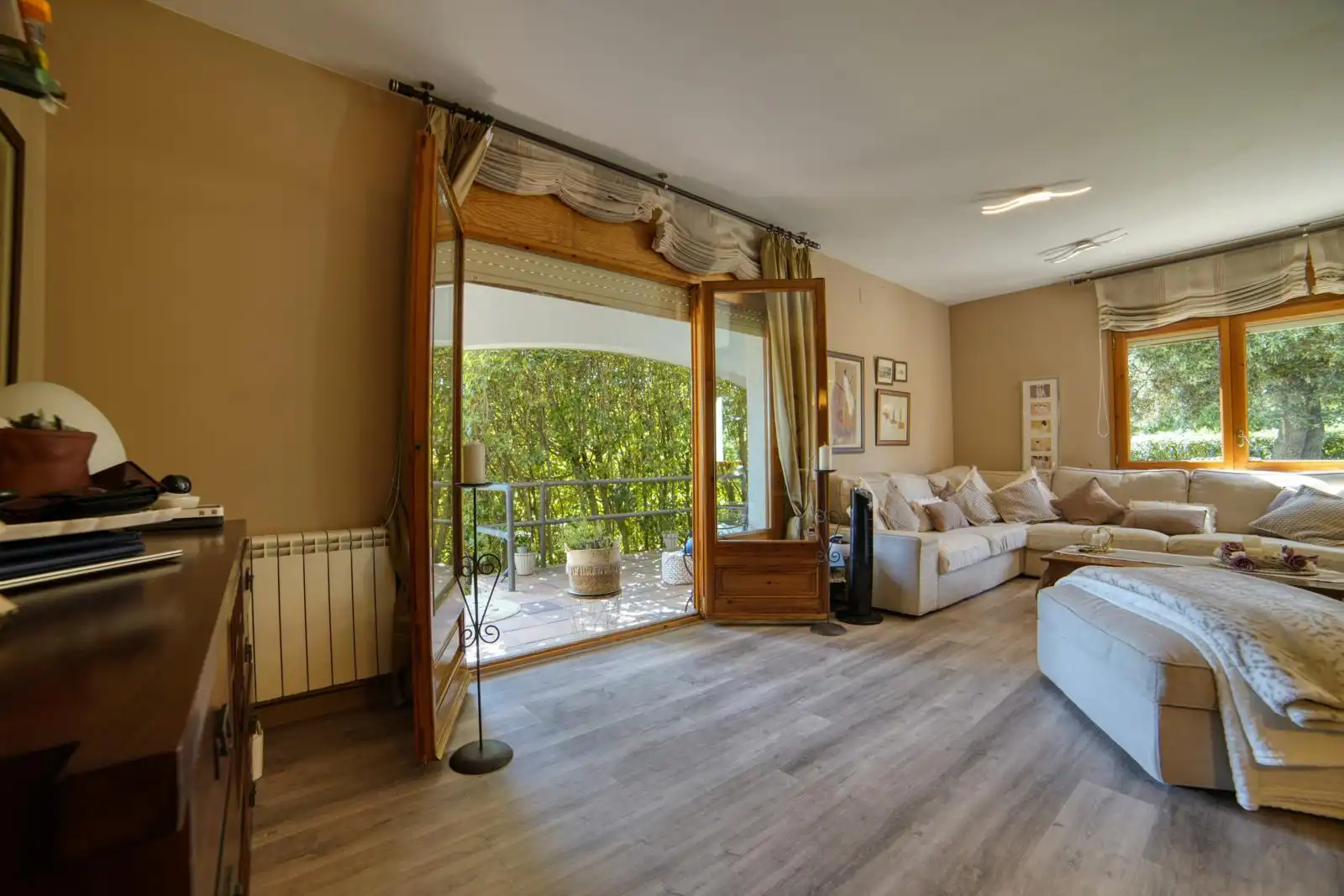 Sala de estar de Casa o chalet en venta en Santa Maria de Palautordera con Calefacción, Jardín privado y Parquet